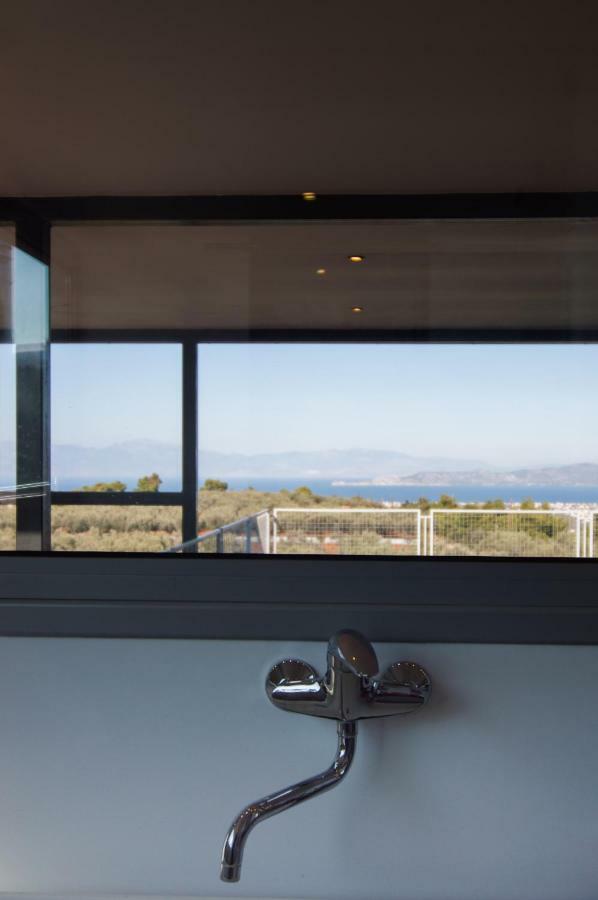 Country Villa Peloponnese with tennis court&pool Zevgolateíon Extérieur photo